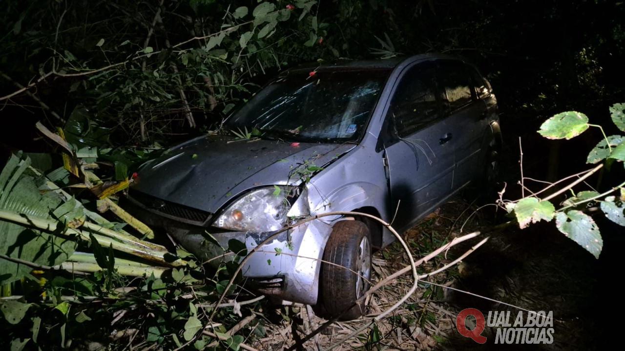 Veículo cai em ribanceira e deixa motorista gravemente ferido em Corbélia