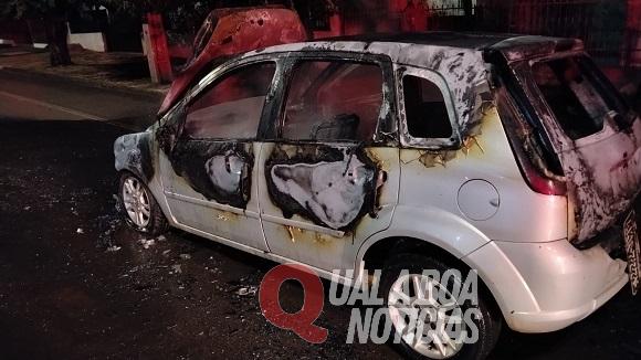 Carro pega fogo no motor e mobiliza Defesa Civil em Assis Chateaubriand