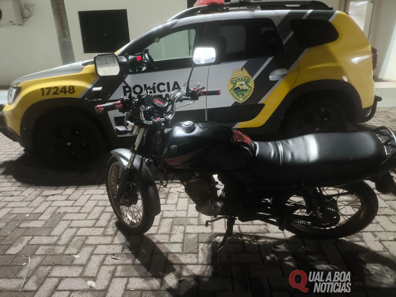 Motociclista sem CNH entra na contramão e tem moto apreendida com 7 multas no Centro de Cascavel