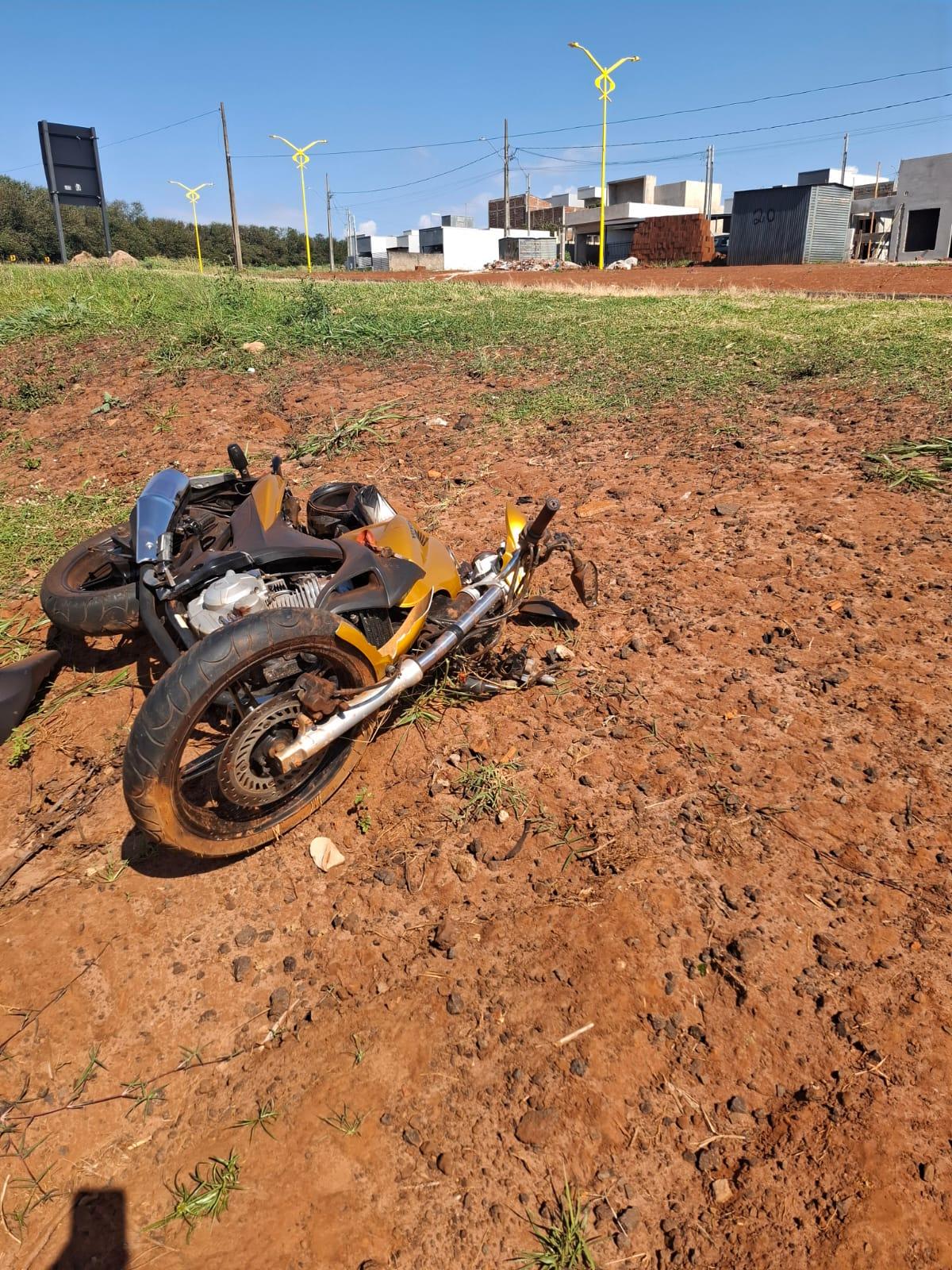 Dois homens ficam gravemente feridos em acidente com motocicleta na PR-468 em Goioerê