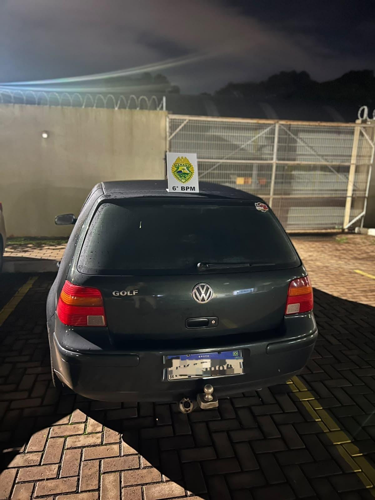 Polícia Militar recupera Golf roubado no Centro e detém jovem e adolescente em Cascavel