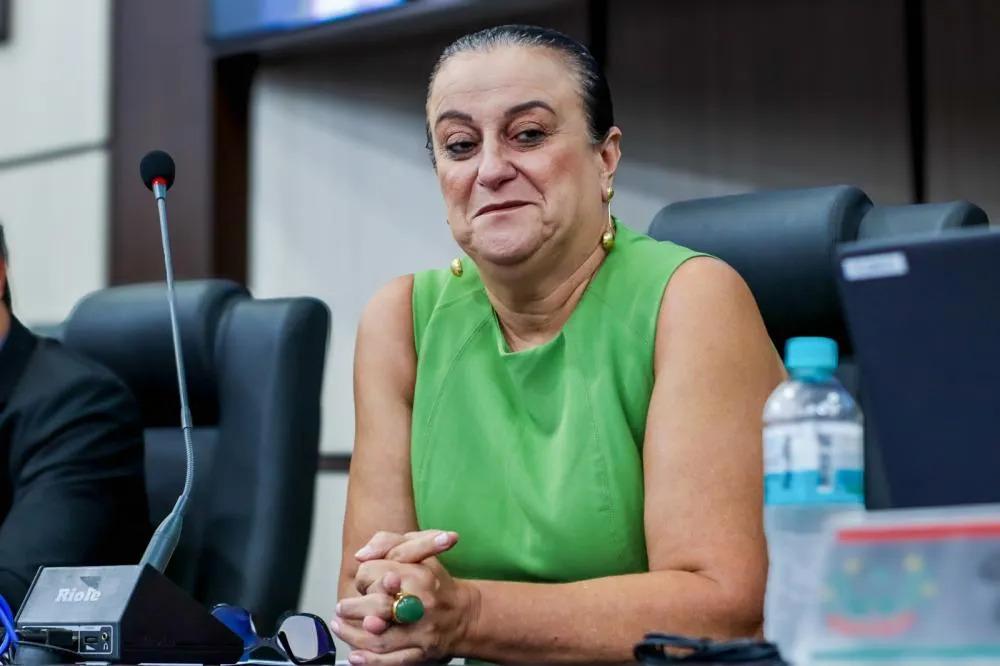 Vereadora Professora Marli destaca vitórias na Justiça contra ofensas nas redes sociais e faz alerta sobre crimes na internet