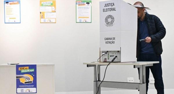ELEIÇÕES 2026: Votação no exterior encerra com cenários distintos na Europa e na Ásia