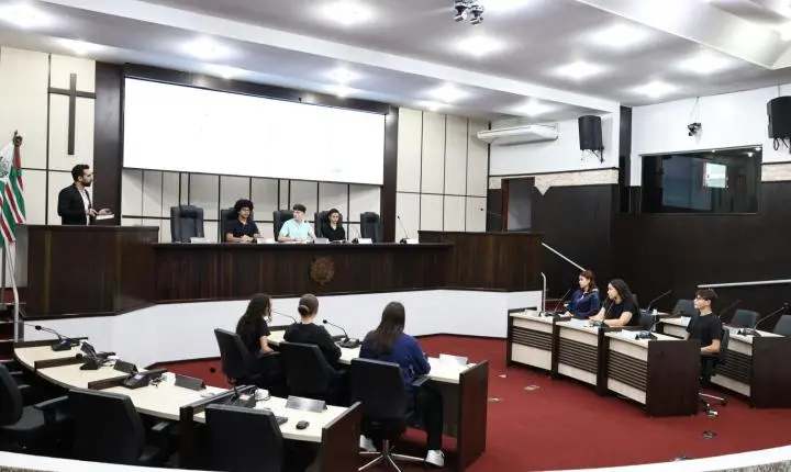 Câmara de Toledo empossa vereadores mirins do Parlamento Jovem 2026 nesta segunda-feira